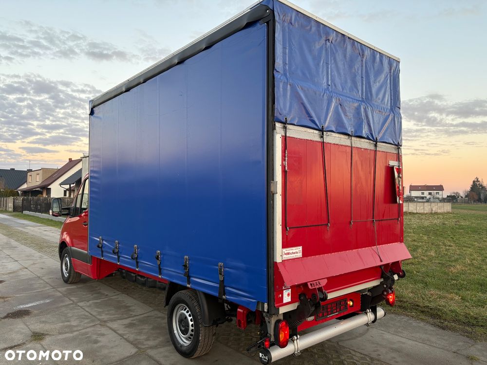 Mercedes-Benz Sprinter - 11