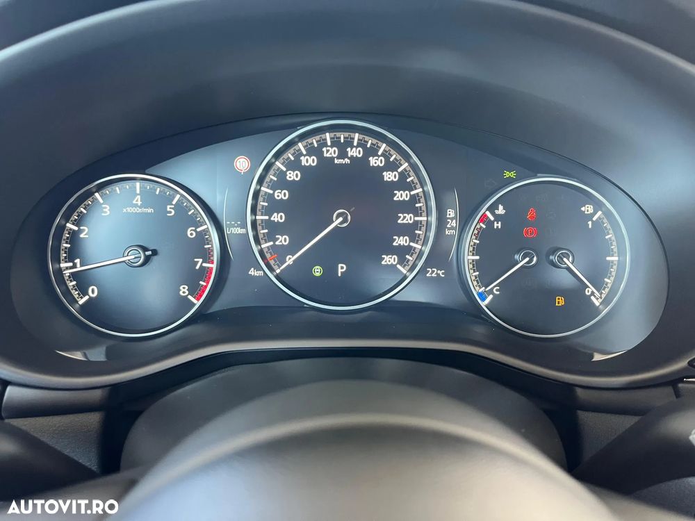 Mazda 3 e-Skyactiv X186 AT MHEV Center-Line - 13