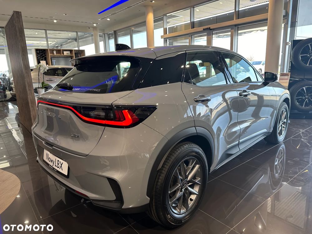 Lexus LBX 1.5 Hybrid - 7