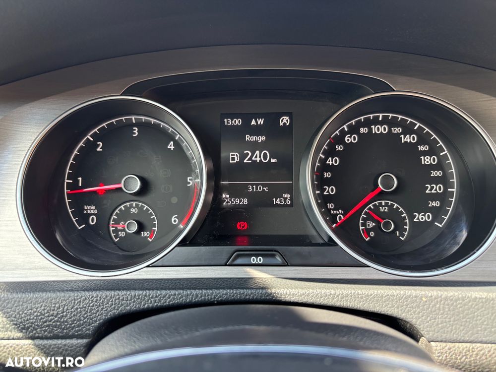 Volkswagen Golf 1.6 TDI BlueMotion Comfortline - 21