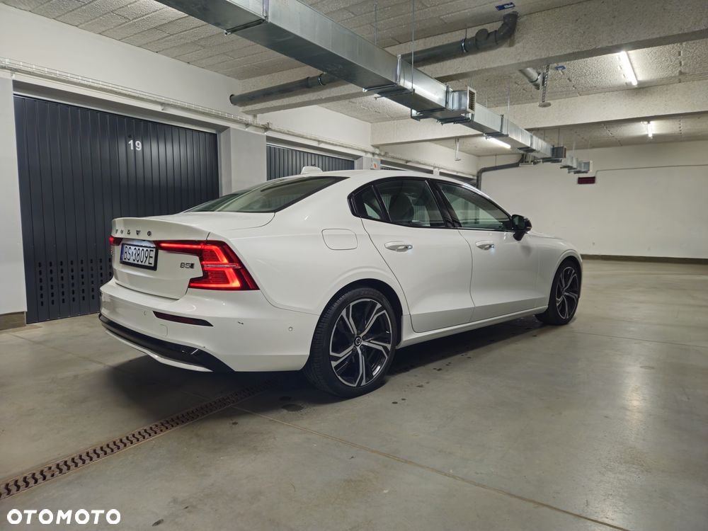 Volvo S60 B5 B AWD Plus Dark - 5