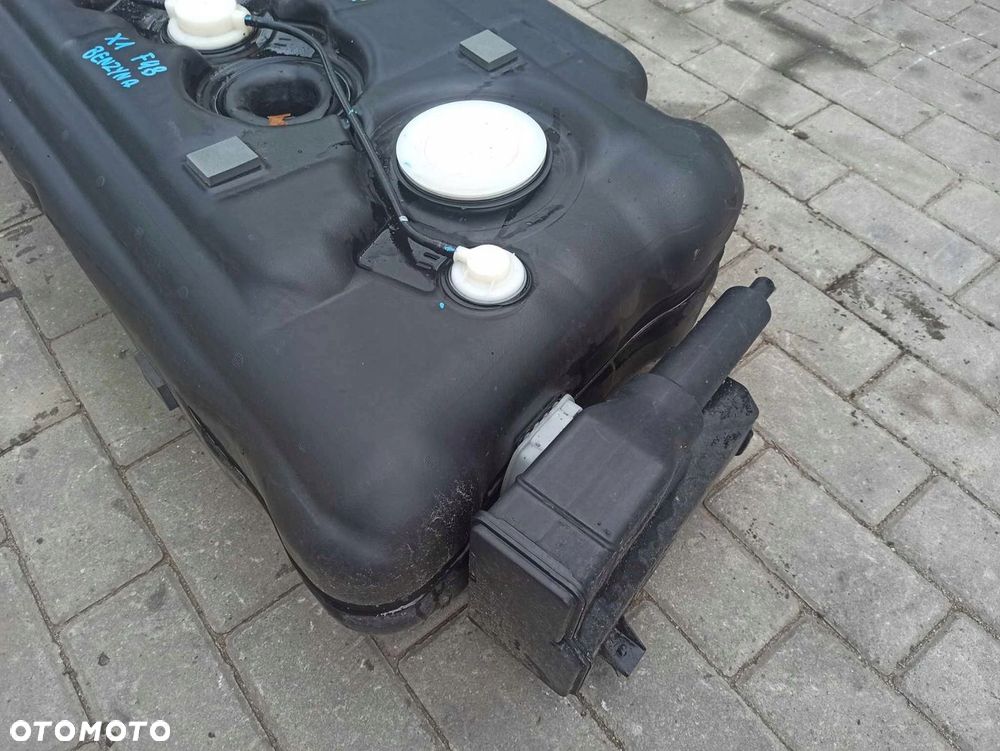 BMW X1 F48 ZBIORNIK PALIWA 2.0 BENZYNA USA FILTR WĘGLOWY POMPA PALIWA - 2