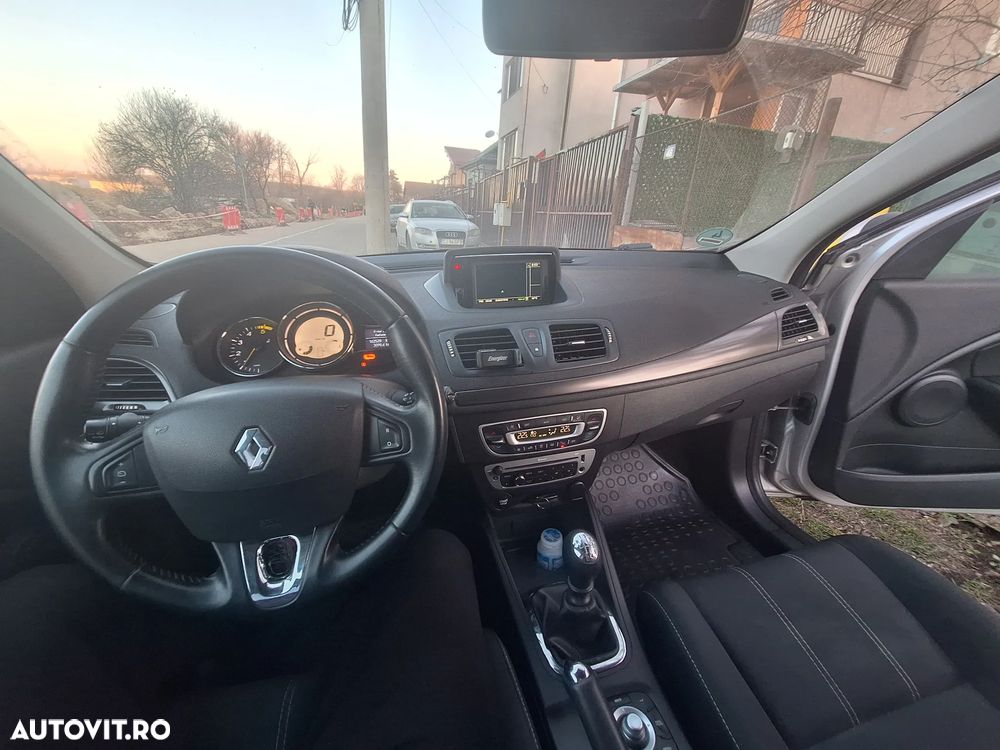 Renault Megane ENERGY dCi 110 Start & Stop LIMITED - 8