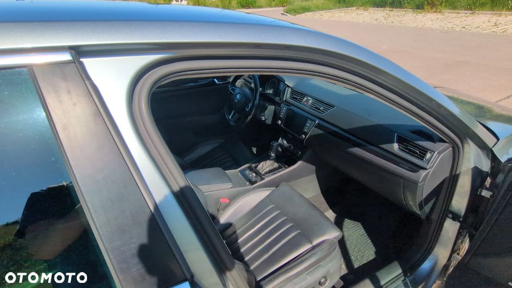Skoda Superb 2.0 TDI L&K DSG - 12