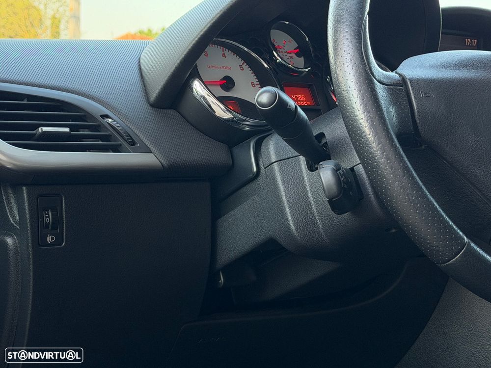 Peugeot 207 CC 120 VTi Auto Allure - 27