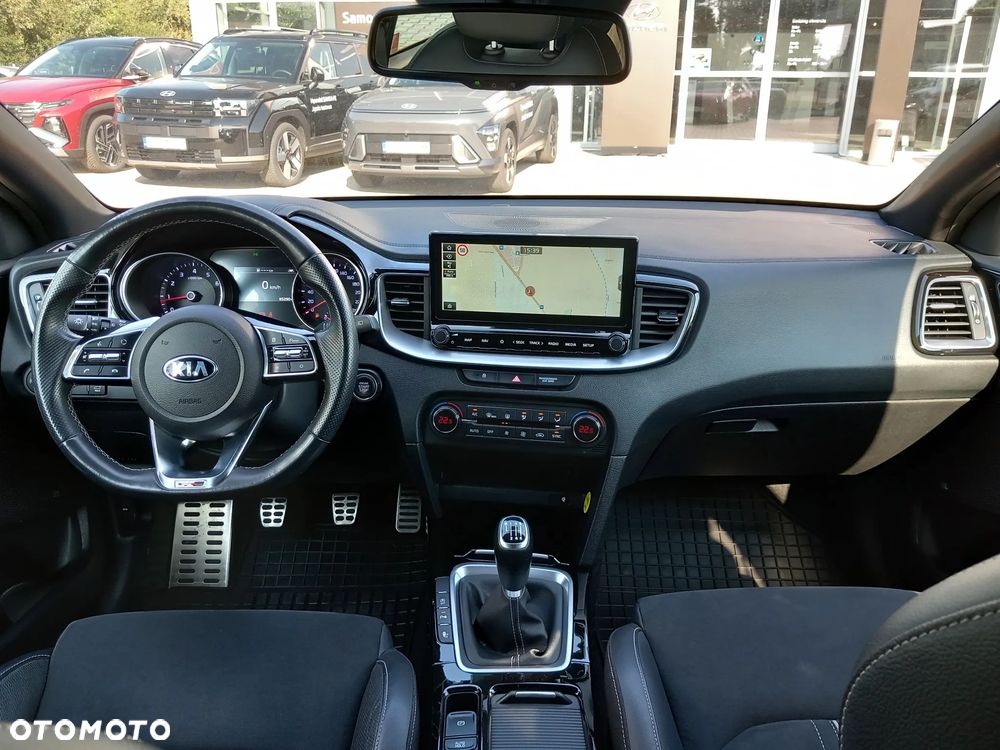 Kia ProCeed - 10