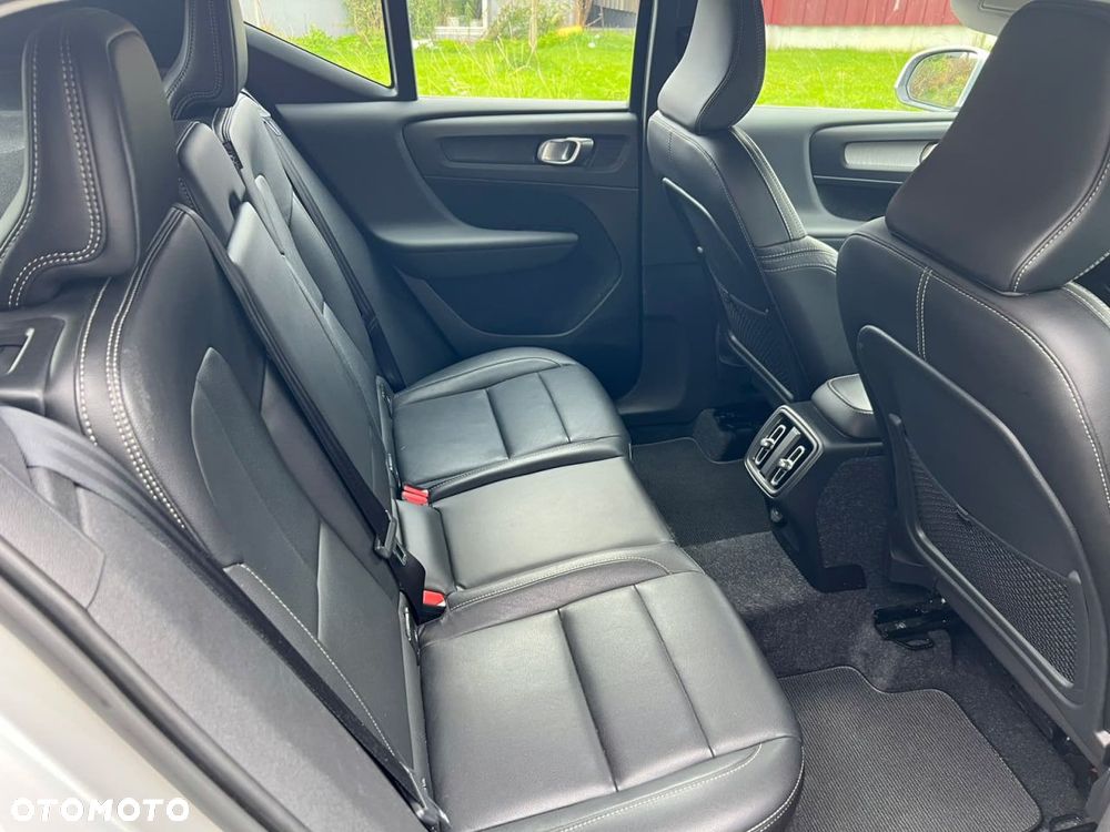 Volvo XC 40 D4 AWD Inscription - 18
