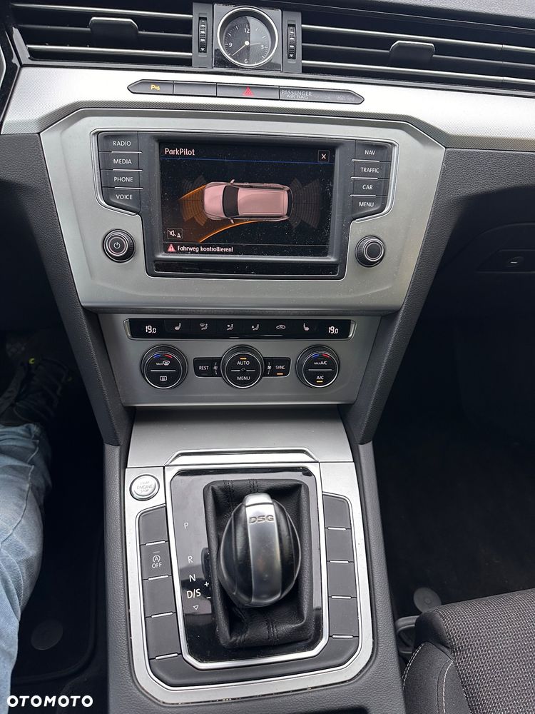 Volkswagen Passat 2.0 TDI DSG (BlueMotion Technology) Trendline - 24