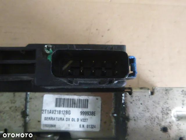 CENTRALNY ZAMEK PRAWY PRZÓD PRAWY PRZEDNI FORD TRANSIT CONNECT - 5