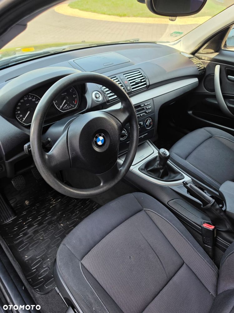 BMW Seria 1 - 12