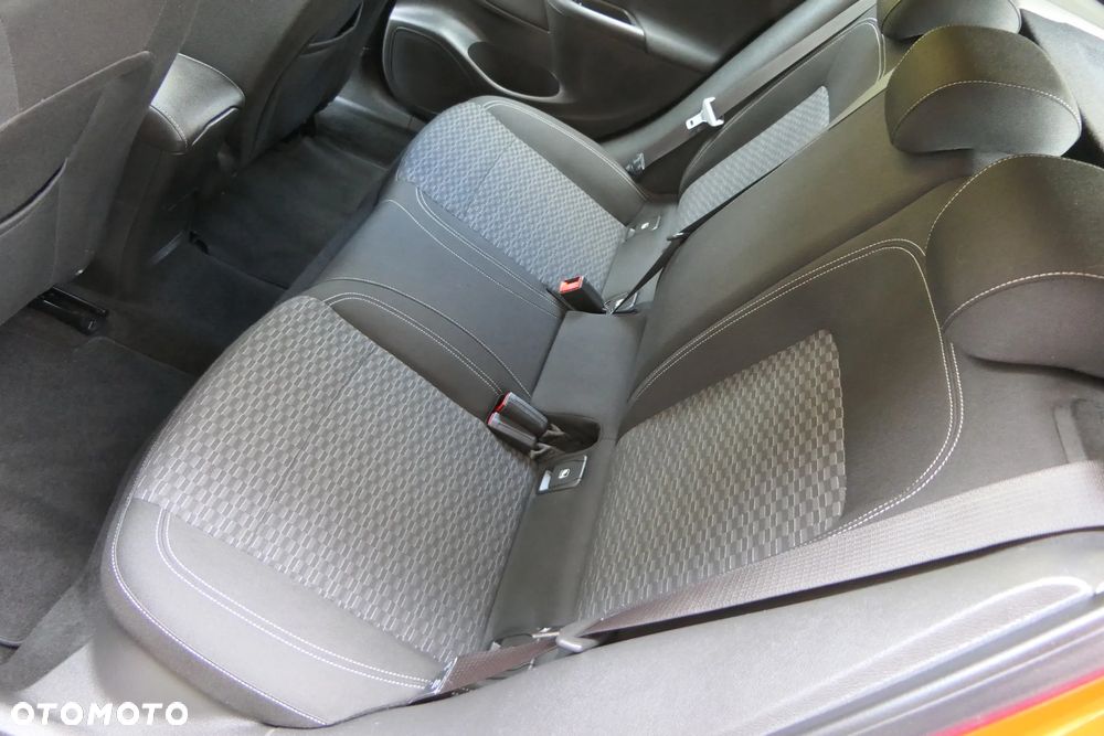 Opel Astra 1.4 Turbo Business - 30