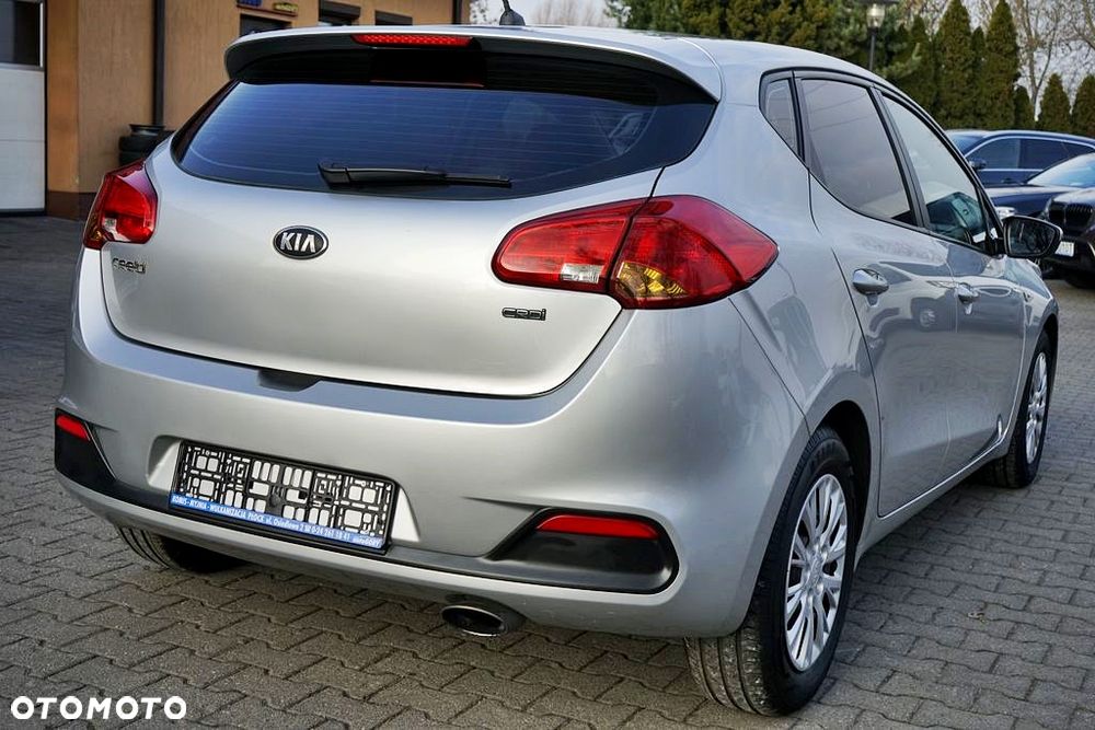 Kia Ceed - 8