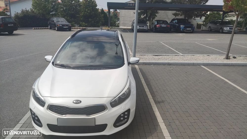 Kia Ceed SW 1.6 CRDi 136 DCT ISG GT Line - 11