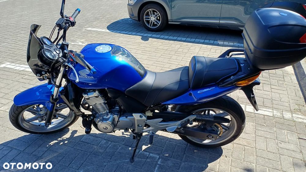 Honda CBF - 2