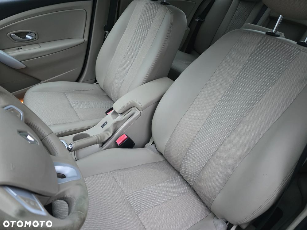 Renault Fluence 1.6 16V Expression Euro5 - 11