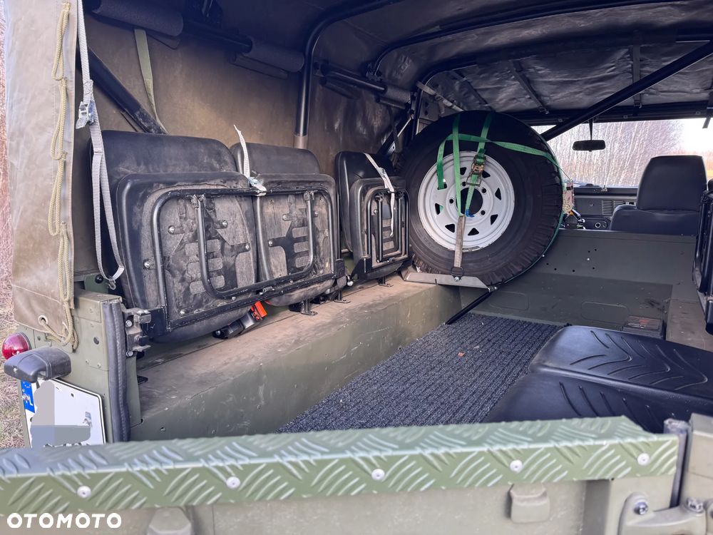 Land Rover Defender - 6