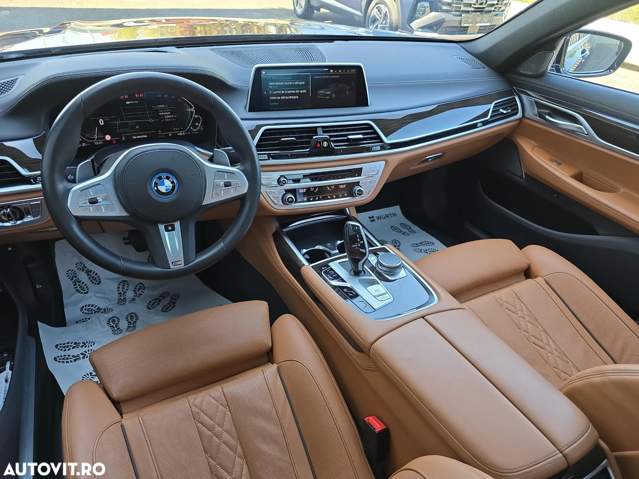 BMW Seria 7 745Le AT PHEV - 28