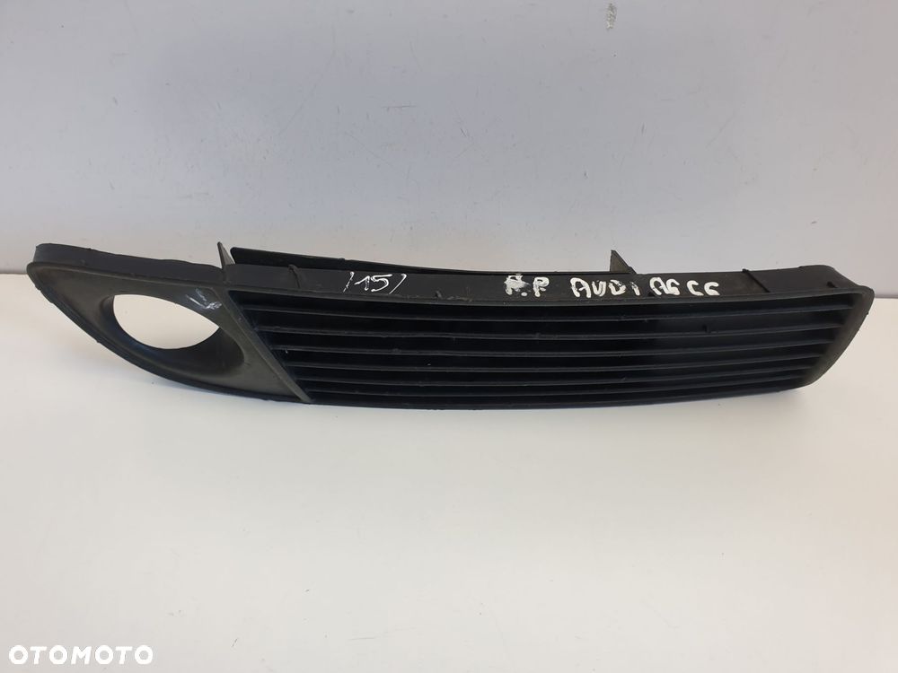 Audi A6 C5 1.9 TDI PRAWA KRATKA ZDERZAKA przód - 1