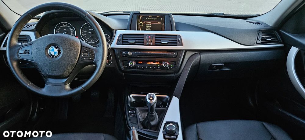 BMW Seria 3 316i Luxury Line - 8