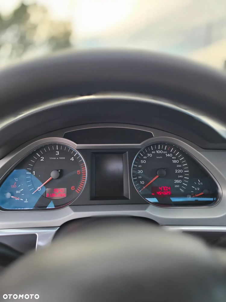 Audi A6 Avant - 16