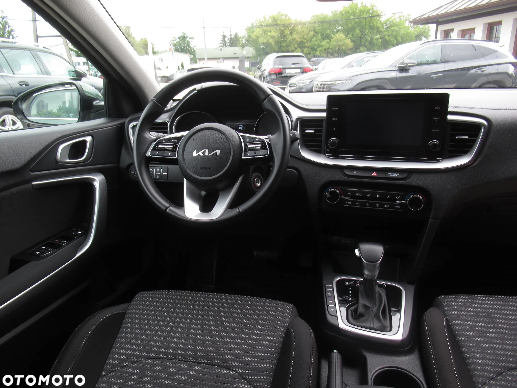 Kia Ceed 1.5 T-GDI M DCT - 11