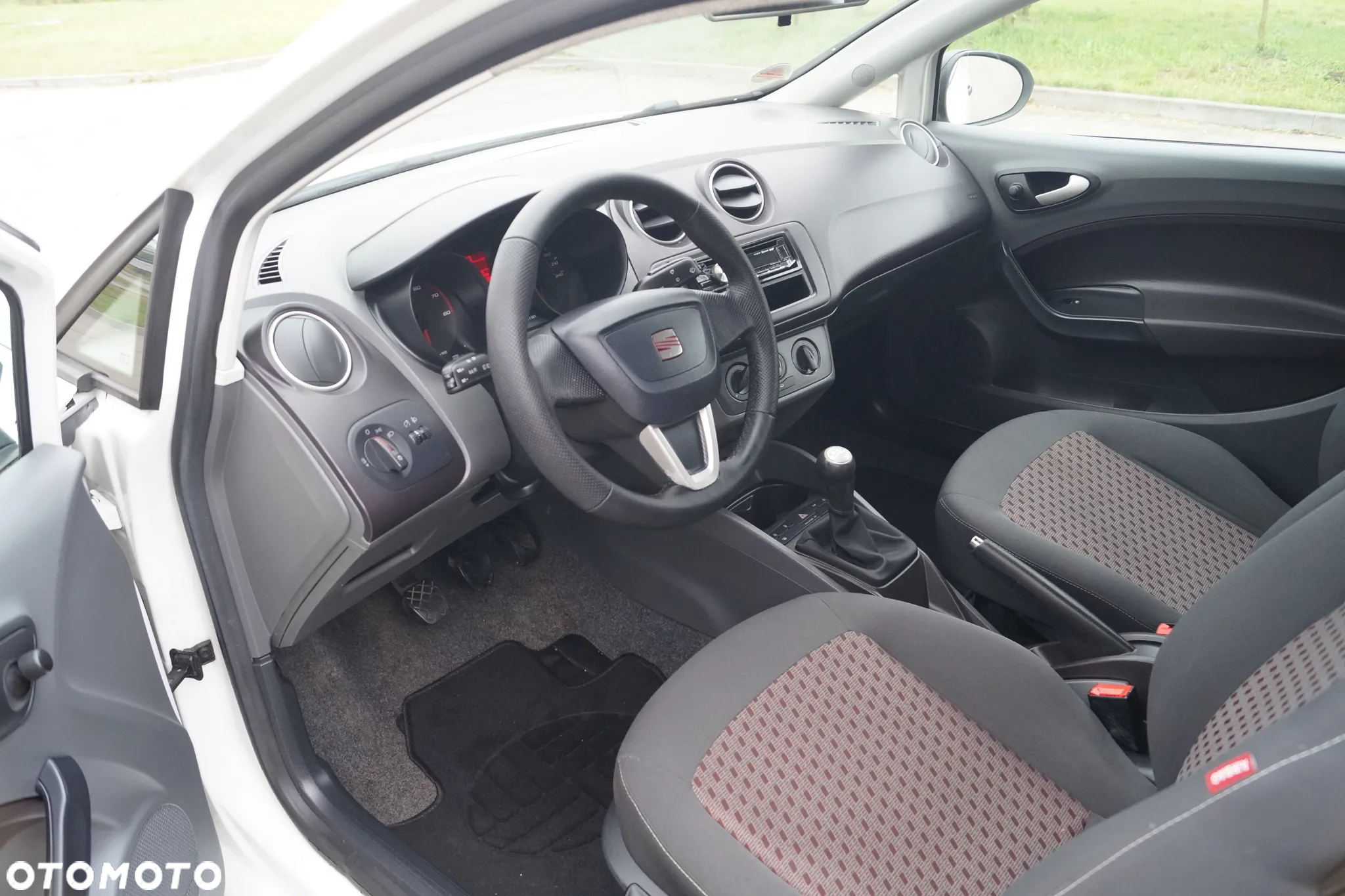 Seat Ibiza 1.2 12V Reference - 19