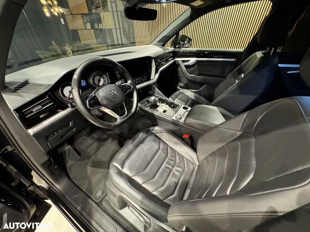Volkswagen Touareg - 26