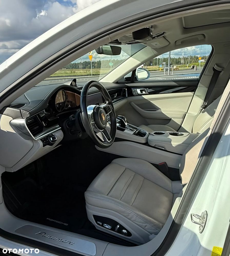 Porsche Panamera Standard - 8