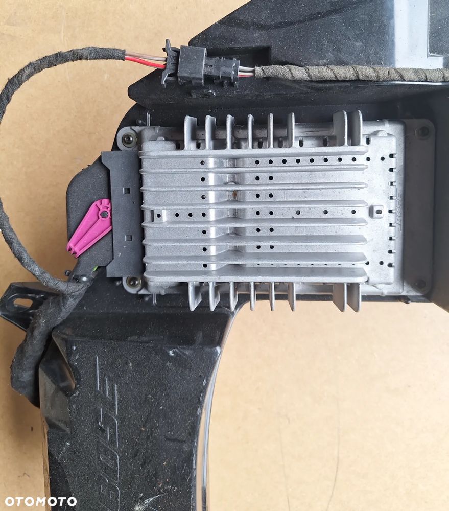 SUBWOOFER BOSE- AUDI A6 C5 AVANT - 2