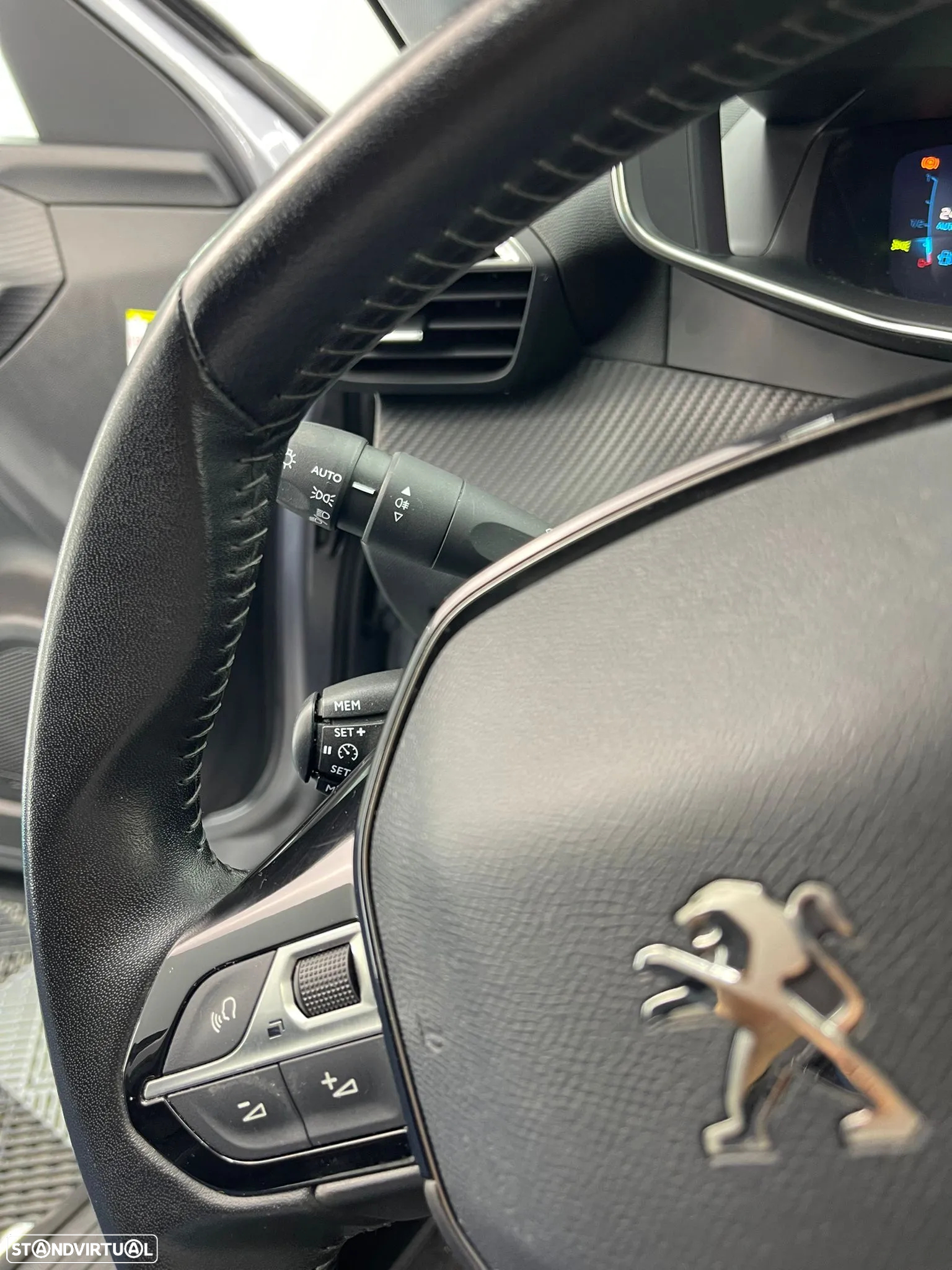 Peugeot 2008 PureTech 100 Stop&Start Allure - 18
