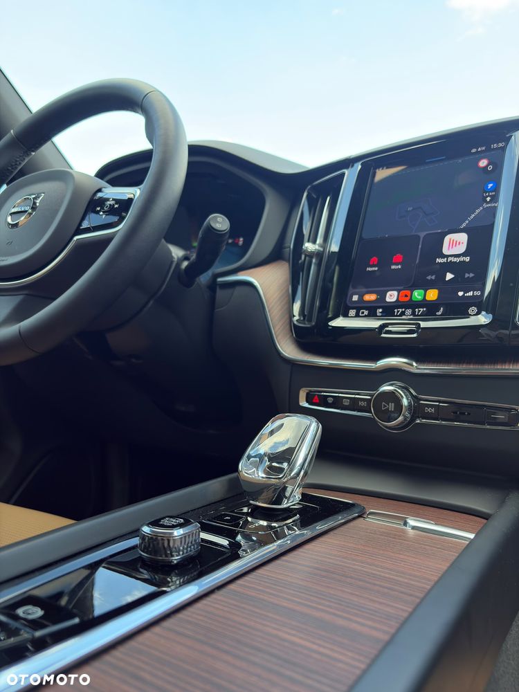 Volvo XC 60 B5 B AWD Ultimate Dark - 23