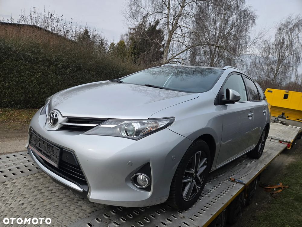 Toyota Auris 1.6 Valvematic Executive - 3
