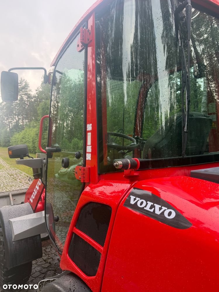 Volvo L25F - 12