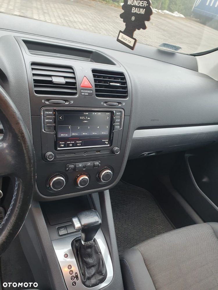 Volkswagen Golf 1.9 TDI Comfortline DSG - 9