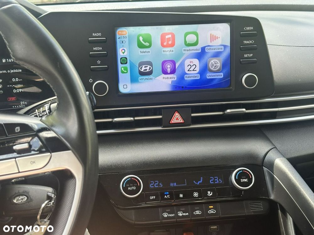 Hyundai Elantra - 26