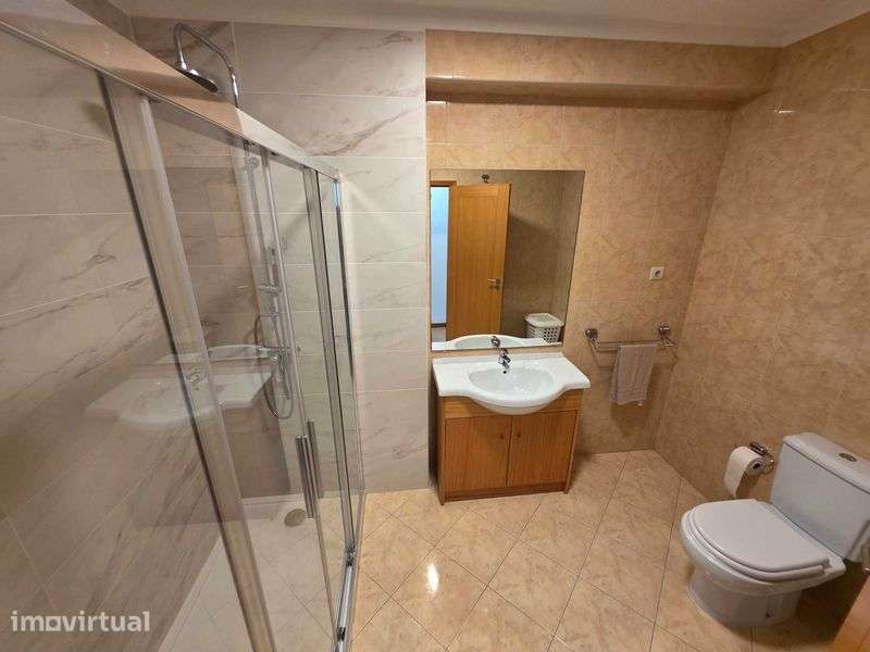 T3 Espaçoso c/ Garagem para 2 Viaturas – São Vítor, Braga - Grande imagem: 4/12