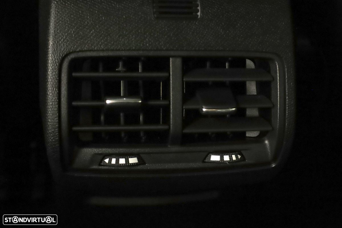 Citroën C4 1.2 PureTech Shine - 23