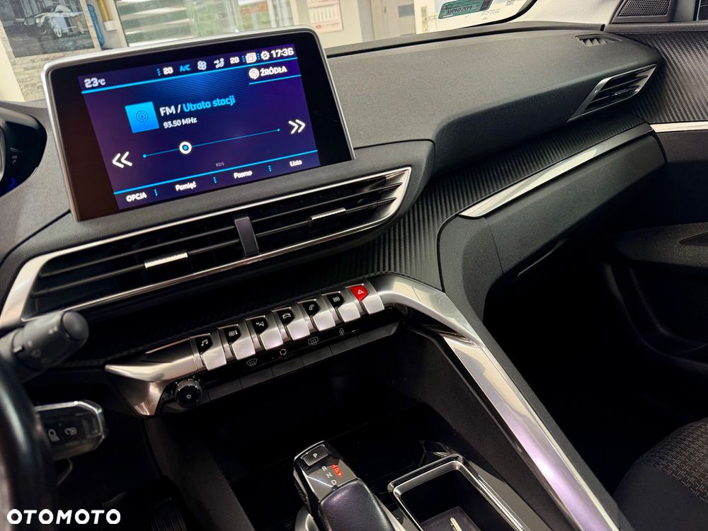 Peugeot 3008 1.6 BlueHDi Allure S&S EAT6 - 29