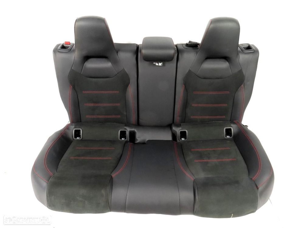 Interior desportivo AMG / Alcantra Usado / Original MERCEDES-BENZ A-CLASS (W177) - 6