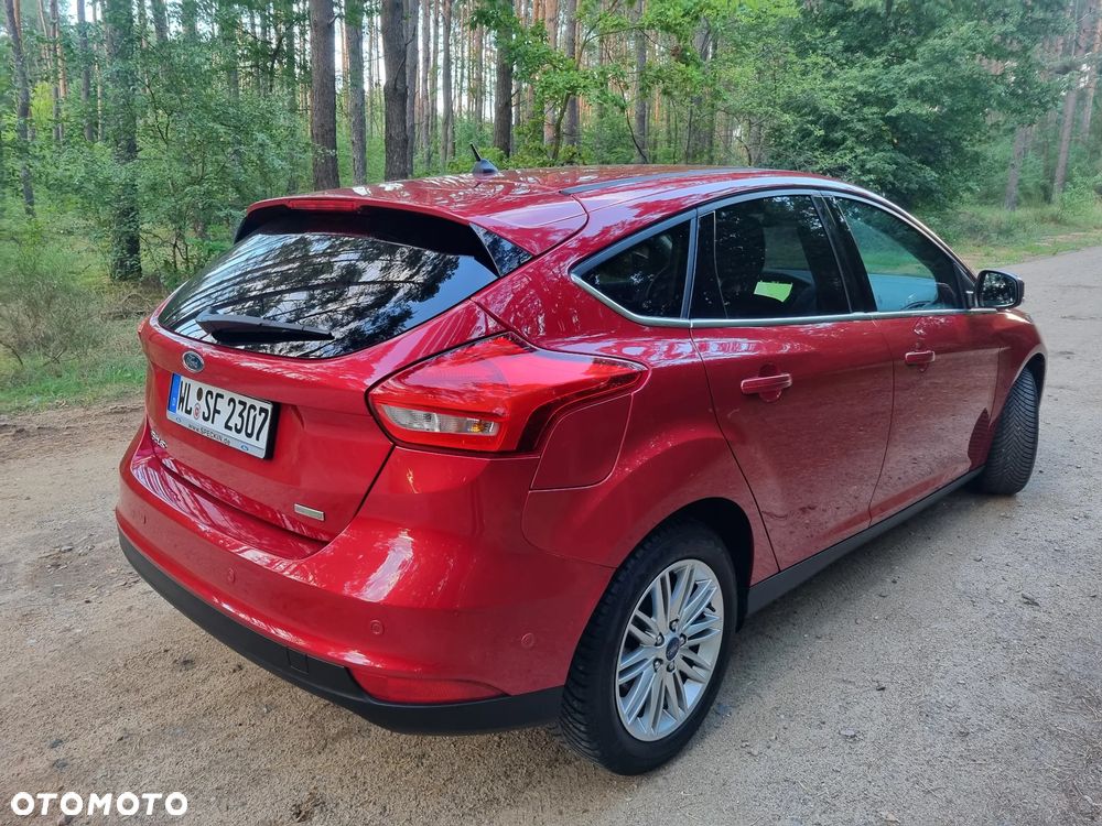 Ford Focus - 25
