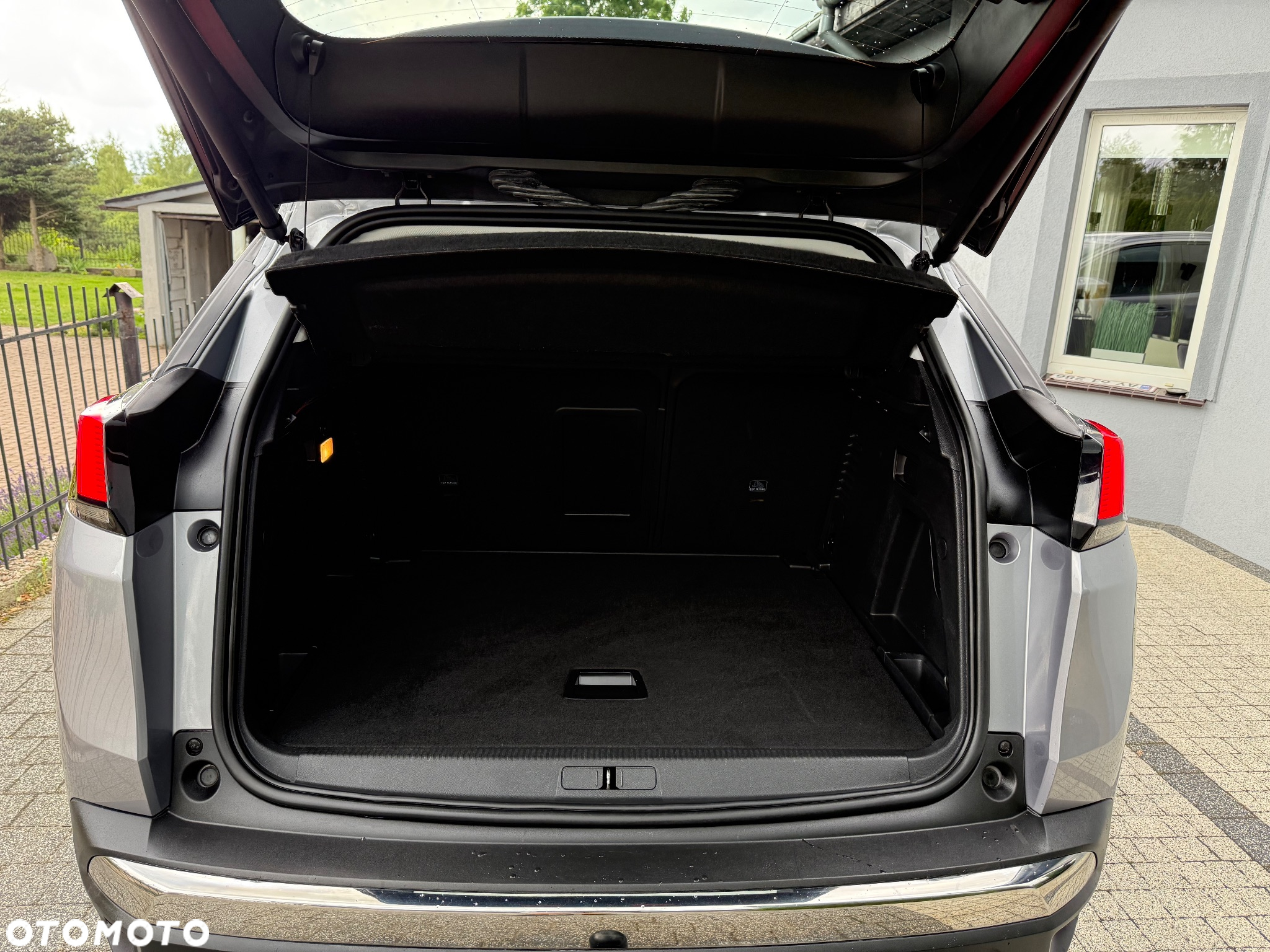 Peugeot 3008 1.5 BlueHDi Allure Pack S&S EAT8 - 11