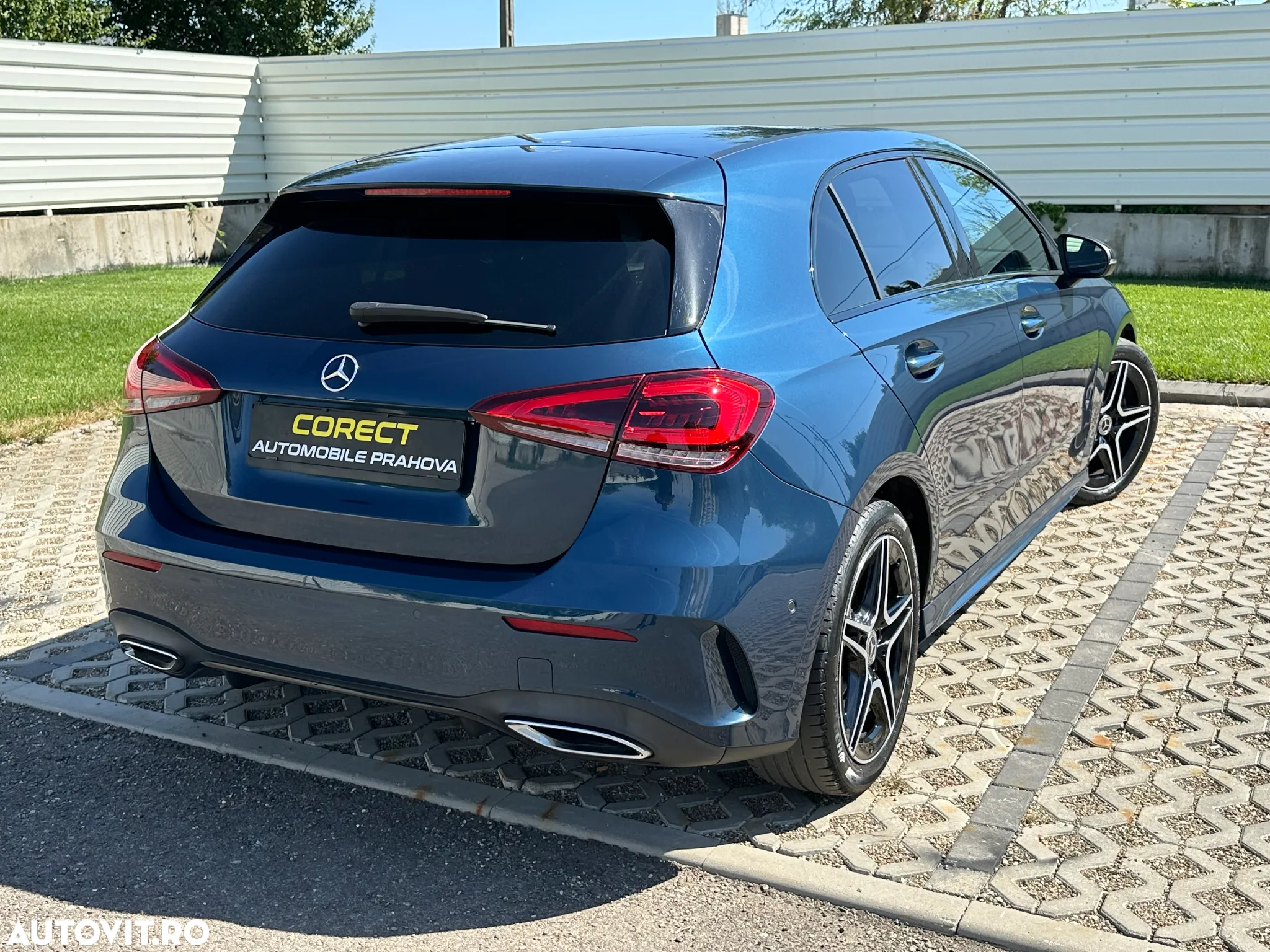 Mercedes-Benz A - 4