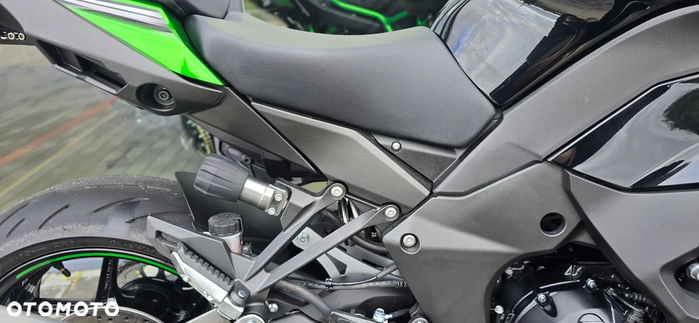 Kawasaki Ninja 1000 SX - 21