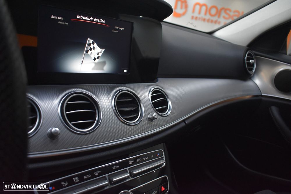 Mercedes-Benz E 220 d Avantgarde - 29