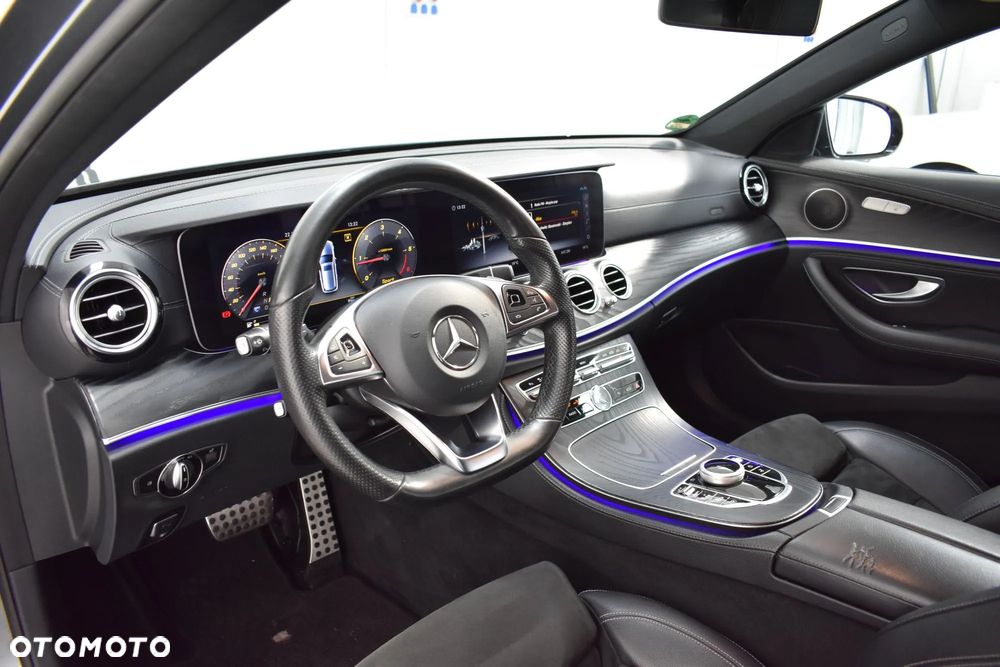 Mercedes-Benz Klasa E 220 d AMG - 17