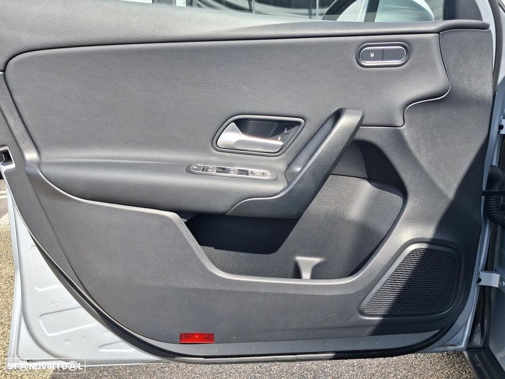 Mercedes-Benz A 200 Standard - 8