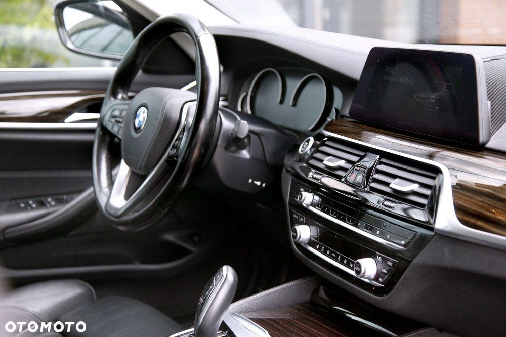 BMW Seria 5 520d xDrive Luxury Line - 12