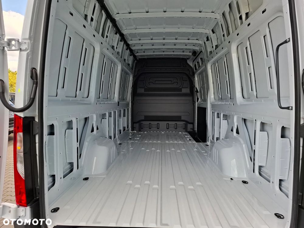 Mercedes-Benz Sprinter 317 CDI Furgon PRO długi 4325 mm L3H2 - 16