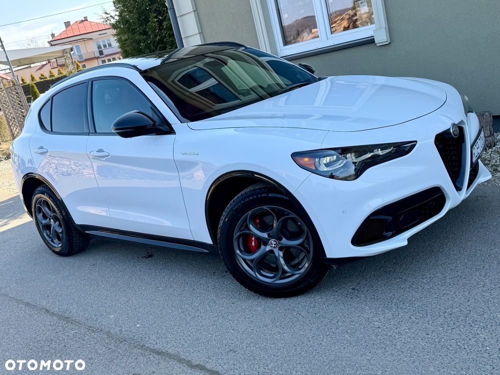 Alfa Romeo Stelvio 2.0 Turbo 16V AT8-Q4 Veloce - 4