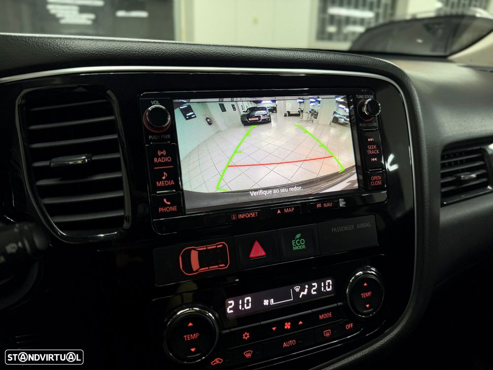 Mitsubishi Outlander 2.2 DI-D Intense Black Edition - 18